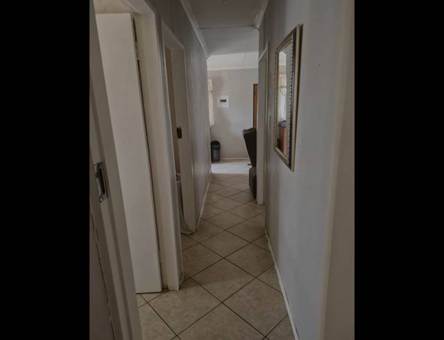 3 BEDROOM FREEHOLD FOR SALE IN THE ORCHARDS